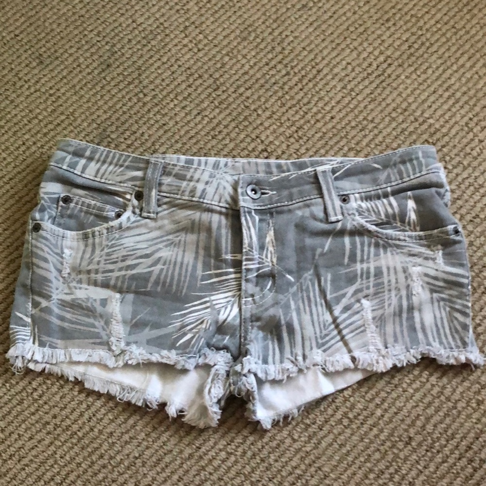 LF carmar denim palm shorts